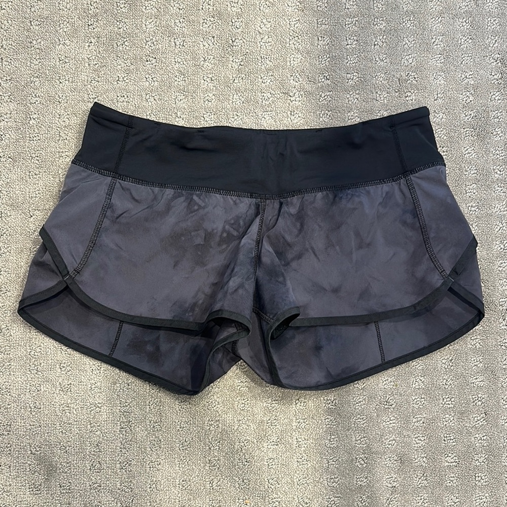Lululemon Speed Up Low Rise 2.5” lined Shorts